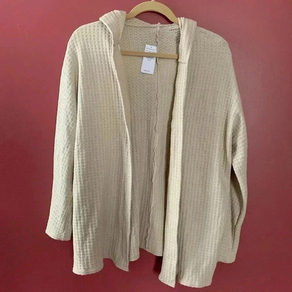 American Eagle Cardigan NWT - Picture 2 of 5